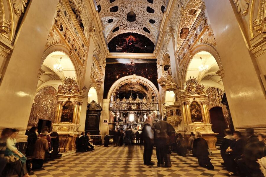 From Krakow: Częstochowa "Black Madonna" Day Tour - Pauline Monastery walls first, because the setting matters