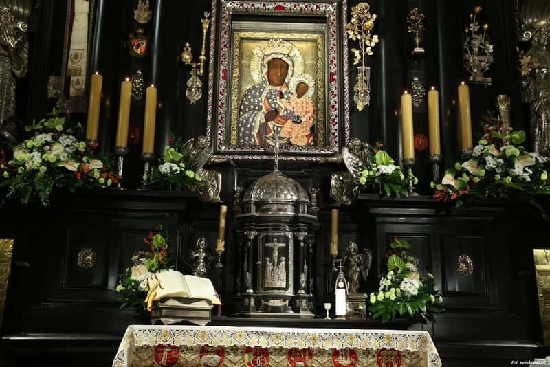 From Krakow: Czestochowa Monastery Private Tour - Treasury Room and votive offerings: rosaries, scepters, and why they matter