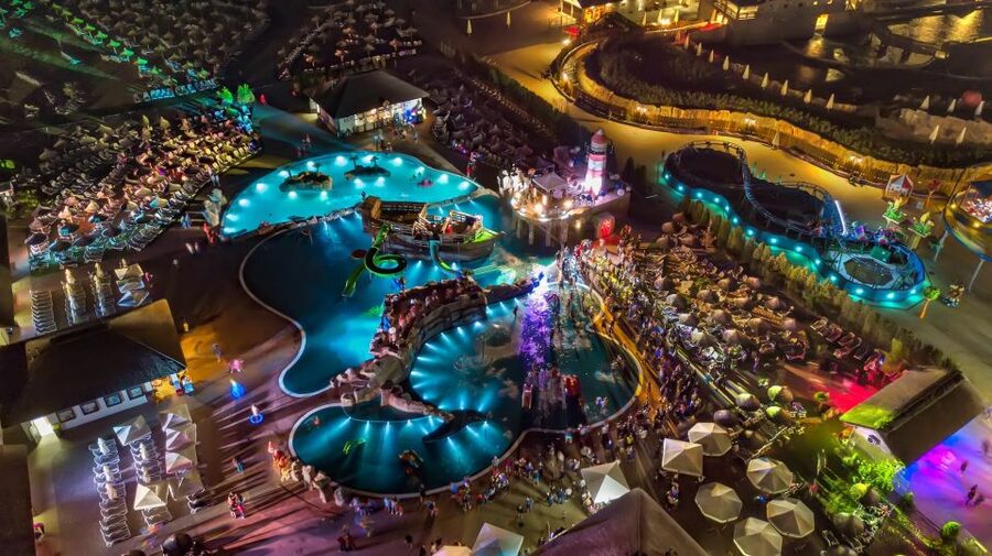 From Krakow: Energylandia Amusement Park Ticket & Transport - Food at Energylandia: budget-smart choices that keep you moving