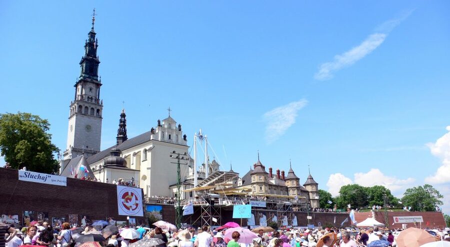 From Krakow: Full-Day Wadowice & Czestochowa Tour - Jasna Góra complex: the spiritual capital feeling, without the guesswork