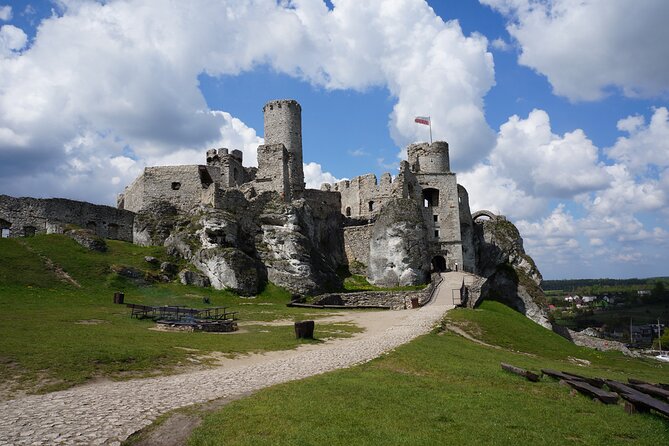 From Krakow: Ojcow National Park and Pieskowa Skala Castle - Getting to Ojców National Park from Krakow, without the headache