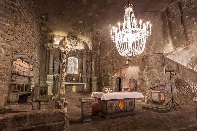 From Krakow: Salt Mine Guided Tour - The mine story: learning how extraction became an underground world