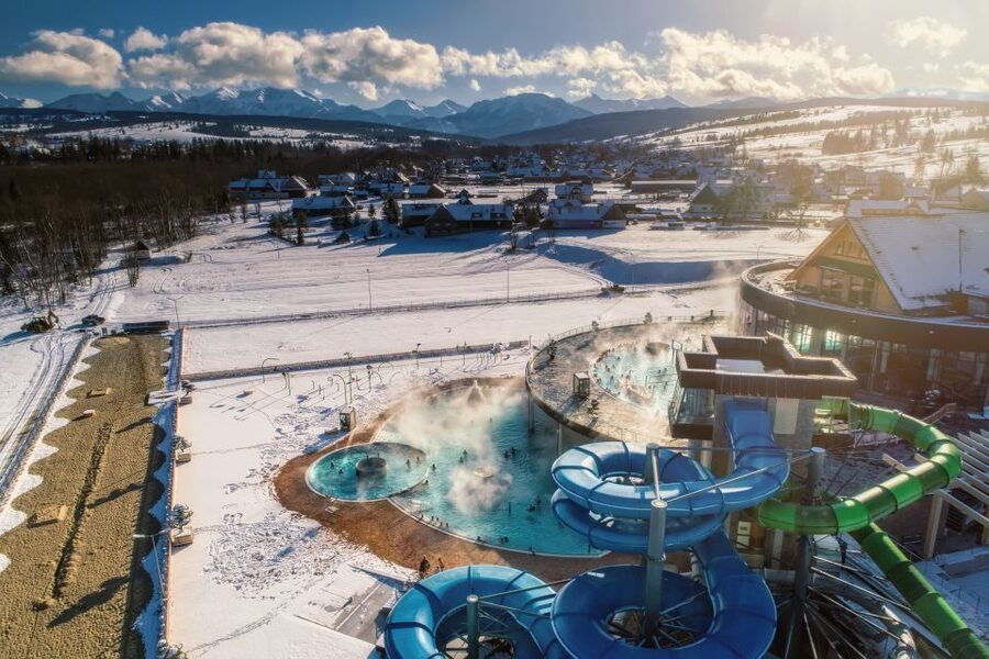 From Kraków: Tatra Mountans Ski Trip and Thermal Baths Visit - Chochołów thermal baths: 30 to 38 C recovery, with real crowd energy