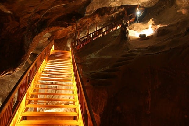 From Kraków: Wieliczka Salt Mine Guided Tour with Transport - Language comfort: English or Spanish guides