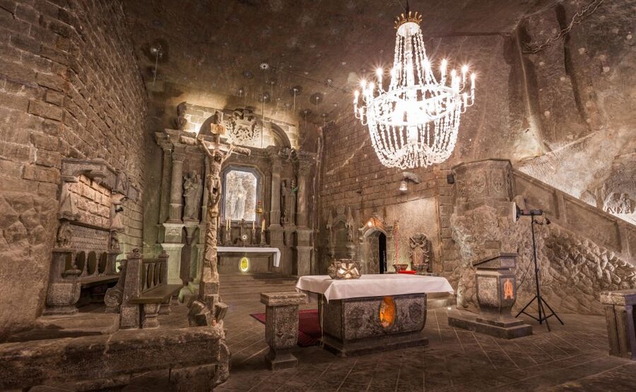 From Krakow: Wieliczka Salt Mine Small Group Guided Tour - Getting down safely: 378 stairs, 64 m to Level 1, then 140 m underground