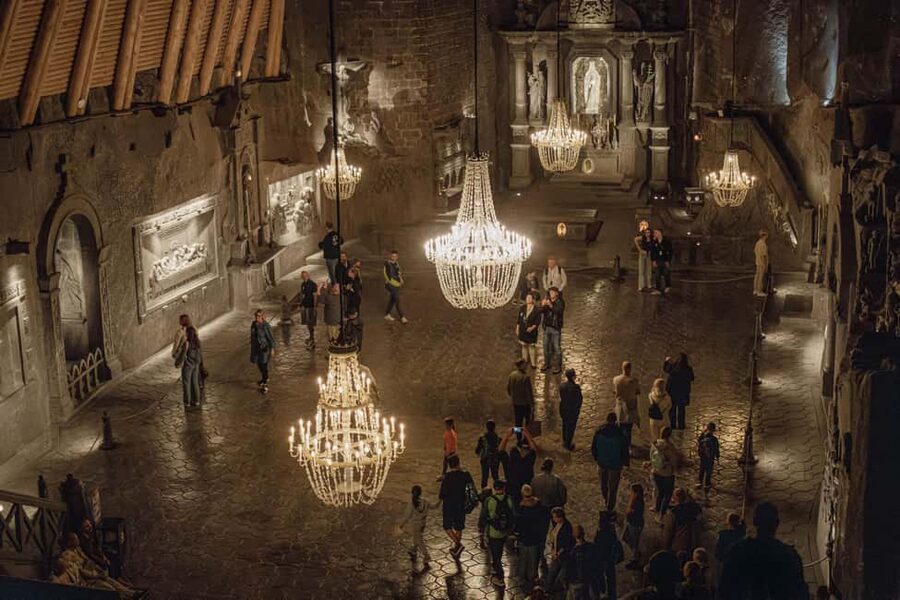 From Kraków: Wieliczka Salt Mine Tour & Fast-Track Ticket - About how long this day feels