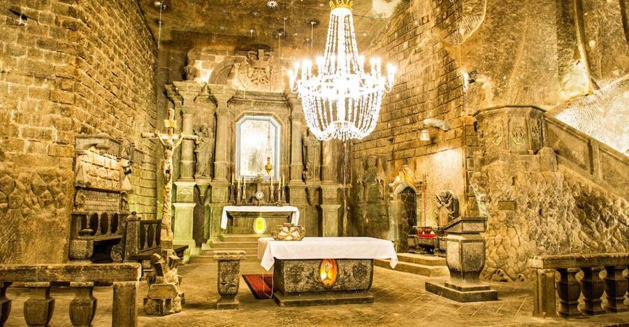 From Krakow: Wieliczka Salt Mine Tour with Guide - Why Wieliczka Salt Mine feels different from a normal tour