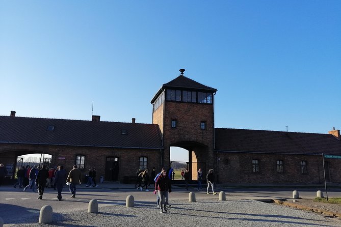 From Warsaw Auschwitz and Krakow one day tour by train with pick up and drop off - Auschwitz-Birkenau guided visit: what you will see