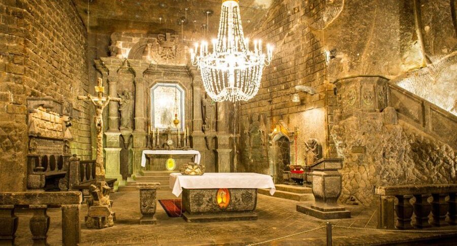 From Warsaw: Guided Tour to Wieliczka Salt Mine and Krakow - Warsaw to Krakow by Train: What the Timing Really Means