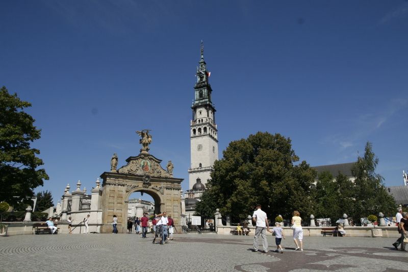 From Warsaw: Jasna Gora & Black Madonna Small Group Tour - Who this tour fits best