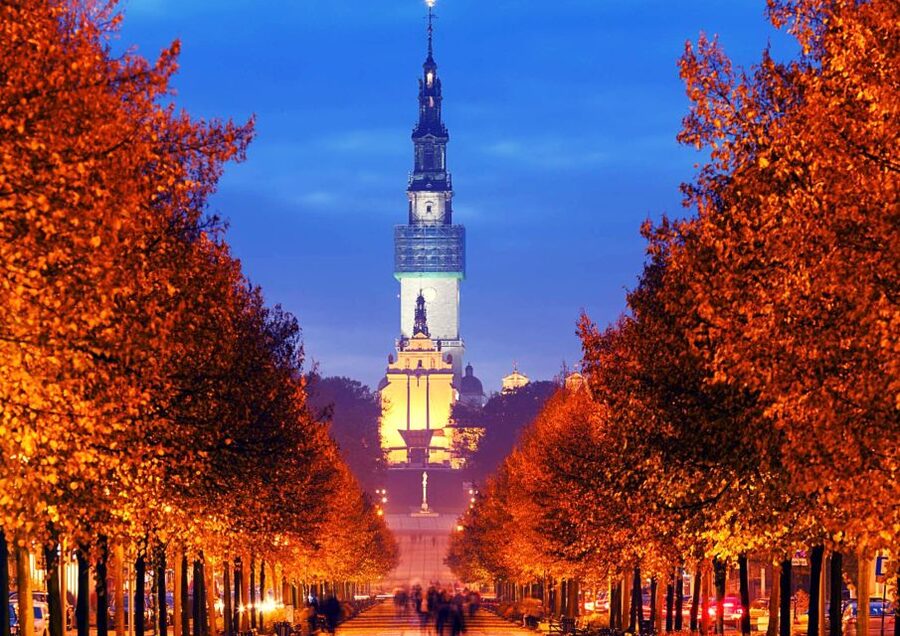 From Warsaw: Jasna Gora & Black Madonna Small Group Tour - From Warsaw to Czestochowa: how this day stays comfortable