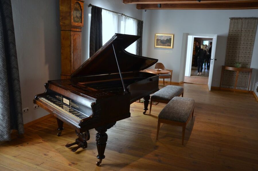 From Warsaw: Tour to Chopin's Birthplace - Żelazowa Wola - Price and Value: Is $205 Worth It?
