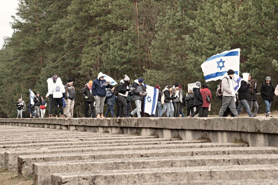 From Warsaw: Treblinka Camp 6-Hour Private Tour - Memorial Stones and the Built-In Chance to Reflect