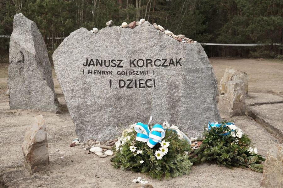 From Warsaw: Treblinka Camp 6-Hour Private Tour - Lunch With Drinks: A Practical Reset You Will Appreciate