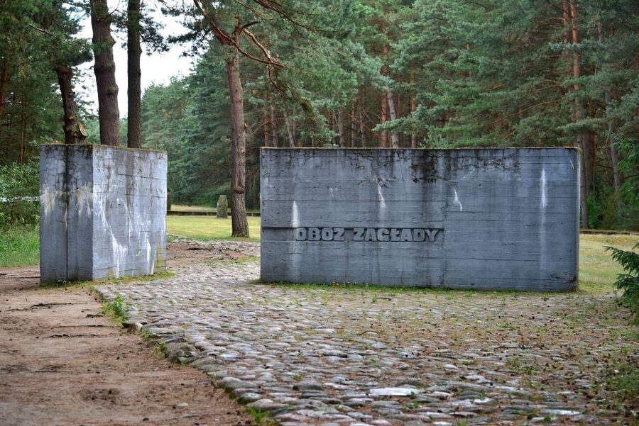 From Warsaw: Treblinka Extermination Camp Private Tour - Pickup, timing, and how to make the 5 hours work for you