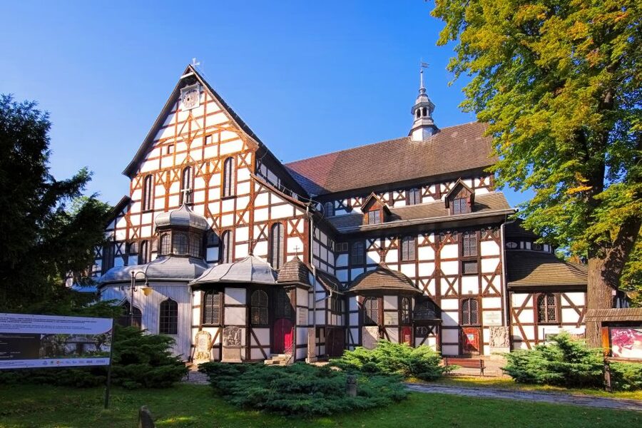 From Wroclaw: Ksiaz Castle and Church of Peace in Swidnica - The transition to Świdnica: short transfer, long impact