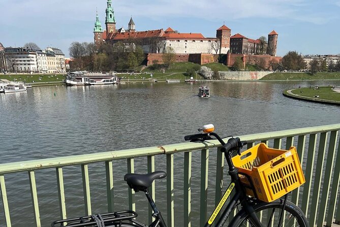 Full Bike Tour - the Old Town, Jewish Qtr & the Ghetto NEW BIKES - Wawel hill: dragon story, then royal-seat atmosphere
