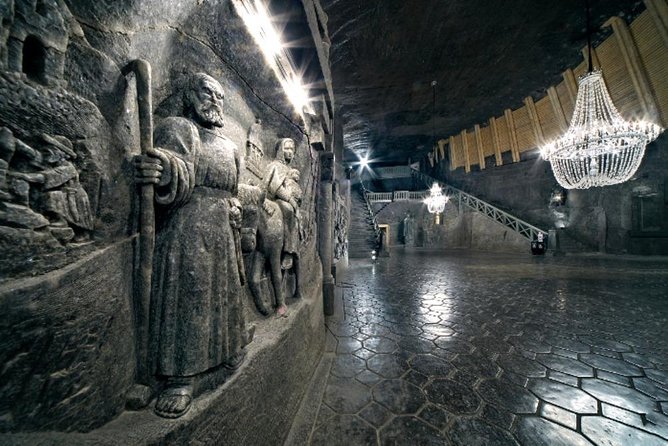 Full day tour to Auschwitz-Birkenau and Salt Mine with a local guide from Krakow - Early pickup, air-conditioned minivan, and how the day stays on track