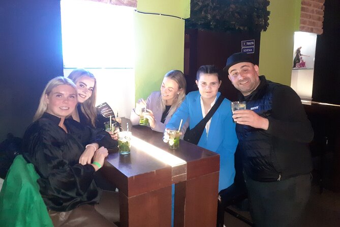 Fun Explorers Pub Crawl with free welcome shots and free ent - Meeting at Hard Rock Cafe with the orange umbrella