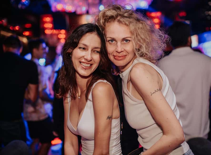Fun Explorers Pub Crawl with free welcome shots and free ent - Price and value: why $19 can work for you