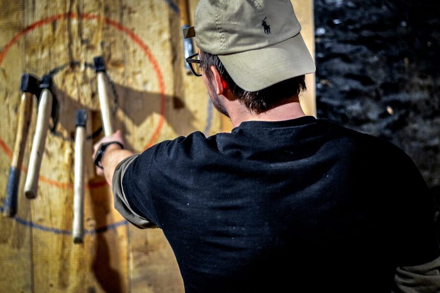 Gdańsk: 1.5-Hour Axe Throwing Experience - Axe throwing in Gdańsk: why it makes sense as a plan