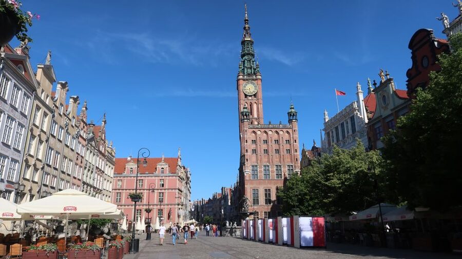 Gdansk and Stutthof Concentration Camp Private Tour - Who should book this tour, and who should reconsider