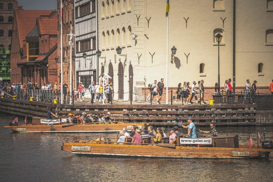 Gdansk: City Cruise on Historical Polish Boat - Canal-side access: the places big ships cannot reach