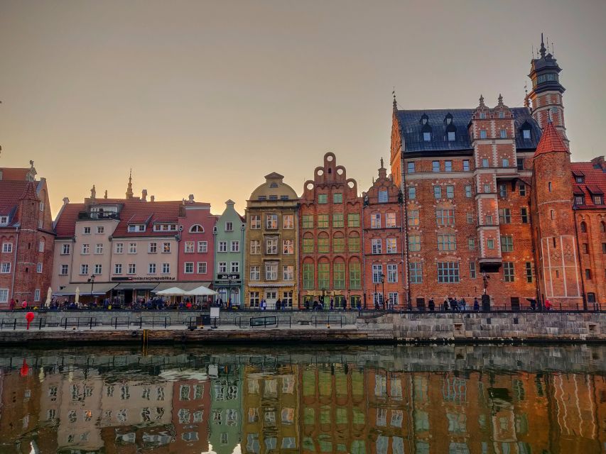 Gdańsk City Sights & History Guided Walking Tour in English - Long Market and Neptune, trade power in a pedestrian square
