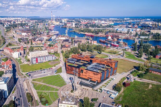 Gdansk European Solidarity Centre Guided Tour - The 2 hours 30 minutes format: good pacing, fewer decisions
