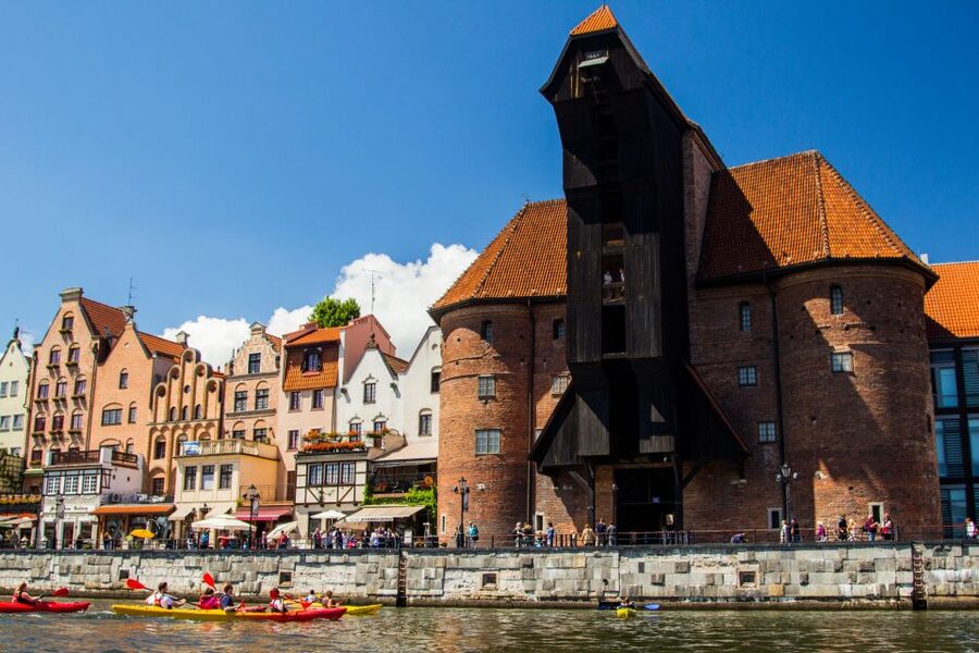 Gdansk: Guided Kayak Tour - Two hours of Main City sights, canals, and guided stories