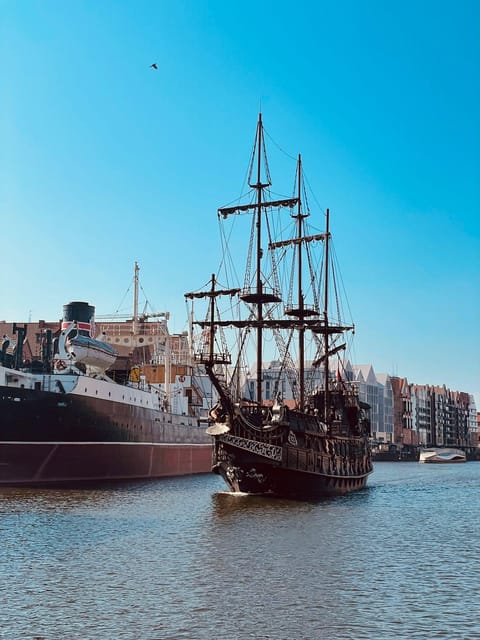 Gdansk: Guided Round-Trip Cruise to Westerplatte - From Długie Pobrzeże to Westerplatte in 80 Minutes, Nonstop