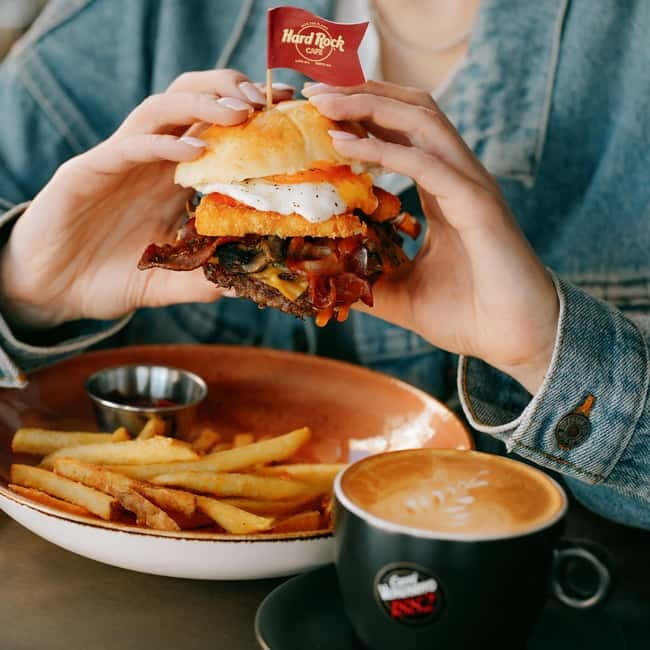 Gdansk: Hard Rock Cafe Breakfast - Key things to know before you go