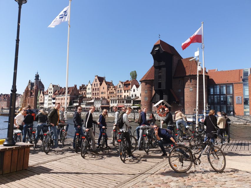 Gdańsk: Highlights Bike Tour - Dockside stops that add modern texture: BHP Hall, Ołowianka, and Łąkowa