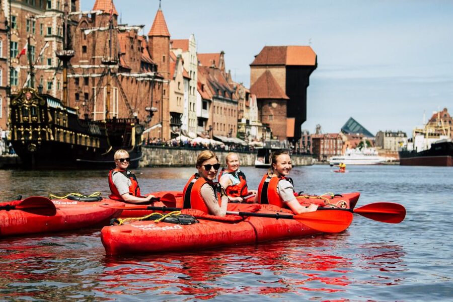 Gdańsk: Islands and Canals Private Kayak Tour - Meeting at Dokowa 1 and getting your kit sorted