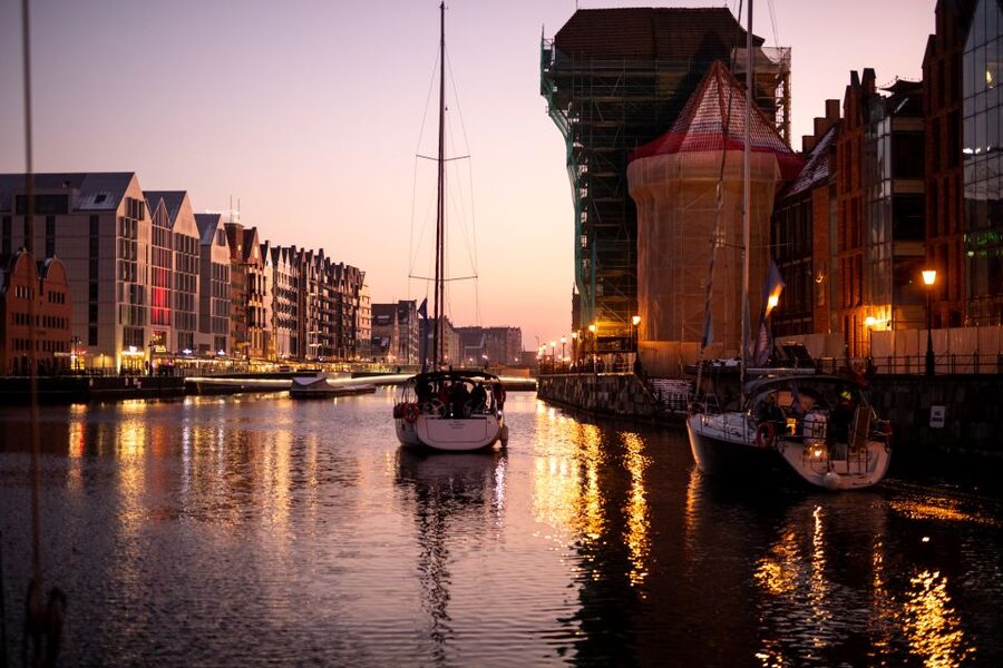 Gdańsk: Motlawa and Port yacht cruise with Welcome Drink - Timing and How to Pair It With Your Day in Gdańsk