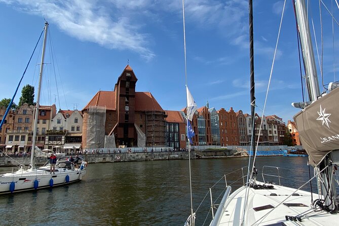 Gdańsk: Motlawa and Port yacht cruise with Welcome Drink - The Views You’ll Get, Plus What to Look For