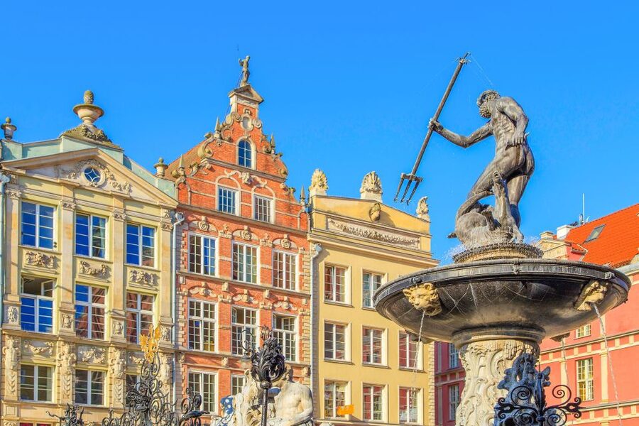 Gdansk Old Town 2-Hour Walking Tour - The Great Armoury Finale: Renaissance Architecture to Close the Loop