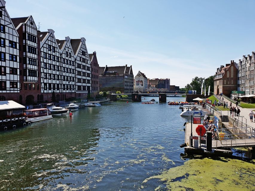 Gdansk Old Town Half-Day Private Walking Tour - Logistics that matter, from footwear to meeting point