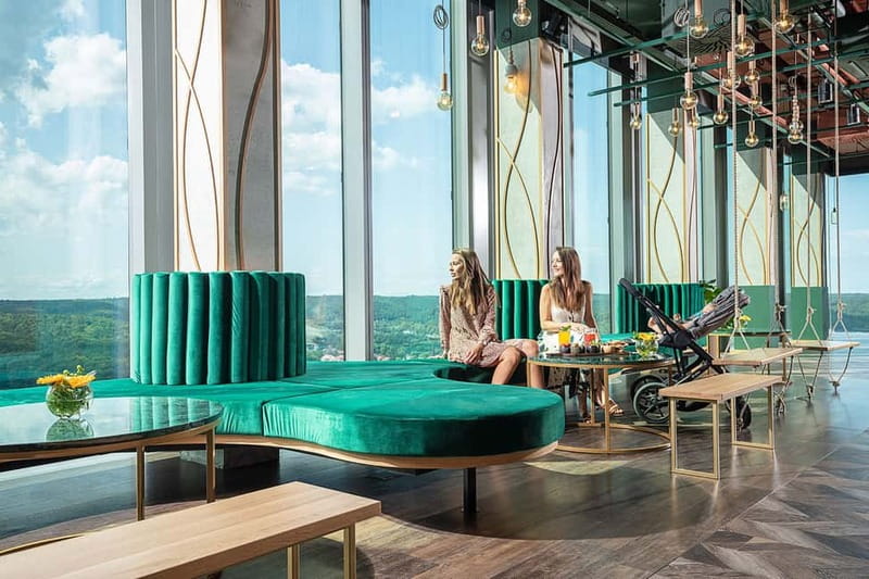 Gdańsk: Olivia Star Sky-High Views, Dinner, and Cocktails - The view from 32nd floor: how to time it for the best skyline