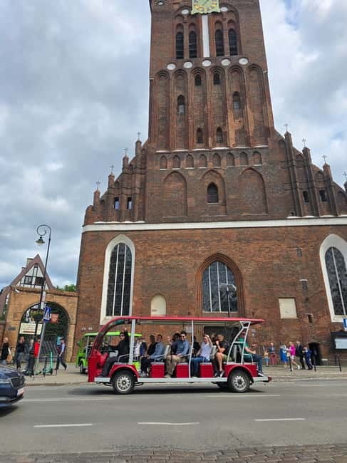 Gdansk: PRIVATE Alcotour City Tour Sightseeing Golf Cart - Golden Gate, Society Court, and the Sobieski monument