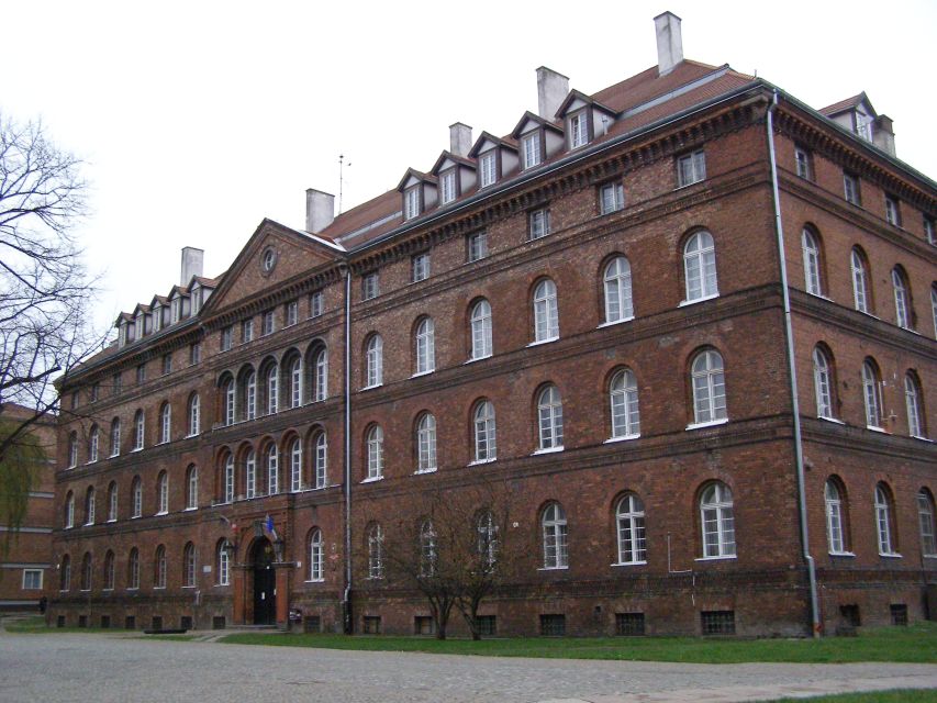 Gdansk Private WWII Tour with Museum of the Second World War - Should you book this private WWII tour in Gdansk?