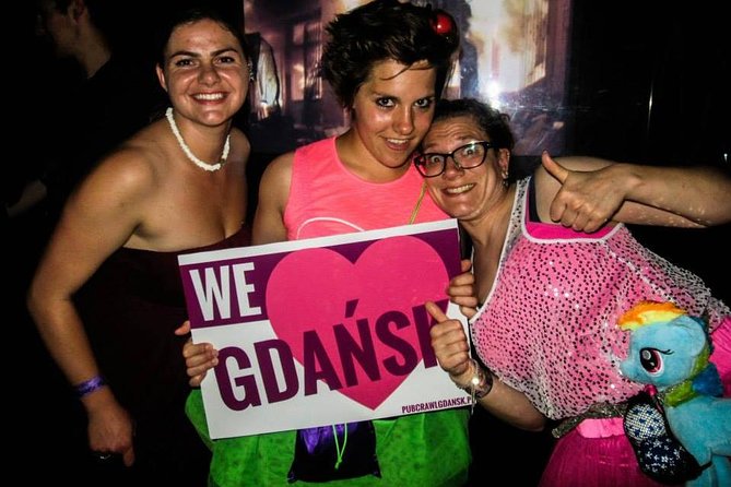 Gdansk: Pub Crawl with Free Drinks - Neptune’s Fountain at 8:30 PM: how the night kicks off