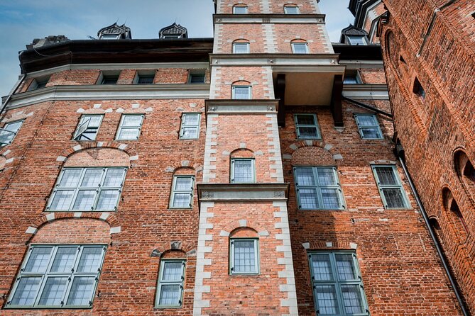 Gdansk Scavenger Hunt and Highlights Self Guided Audio Tour - From Green Gate to Mariacka Street: what each stop delivers