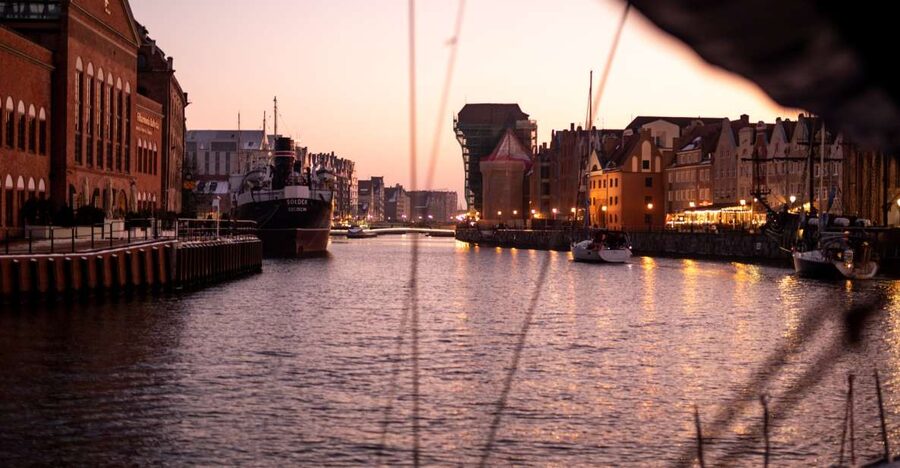 Gdańsk: Scenic Sunset Cruise with Welcome Drink - Key highlights worth choosing this cruise for