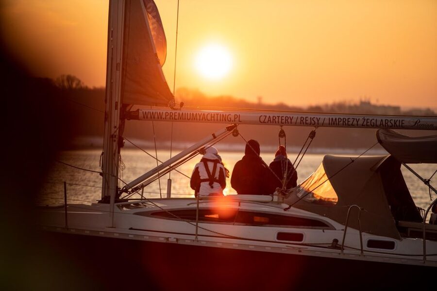 Gdańsk: Scenic Sunset Cruise with Welcome Drink - Why this Gdańsk sunset cruise hits differently