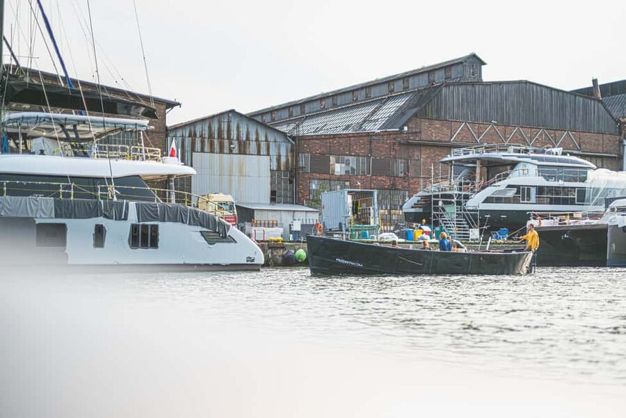 Gdańsk: Shipyard and Port Cruise with Pierogi Tasting - Finding the Imperial Dock: Red Containers, Yard Cafe, and Parking Reality