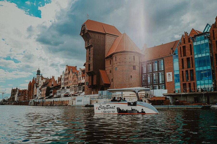 Gdańsk: Sightseeing EcoCruise around the Old Town of Gdansk - Comfort on deck: blankets, pillows, and onboard drinks that keep you happy