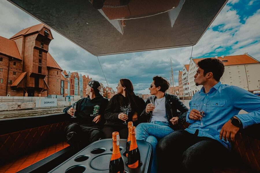 Gdańsk: Sightseeing EcoCruise around the Old Town of Gdansk - Gdańsk Marina, Green Gate, and the end-of-ride views that feel like a wrap-up