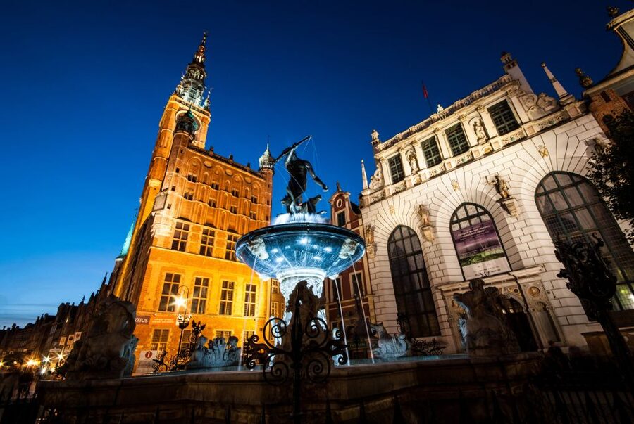 Gdansk: Small Group Walking Tour - Meeting Neptune’s Statue, Then Getting Your Bearings Fast