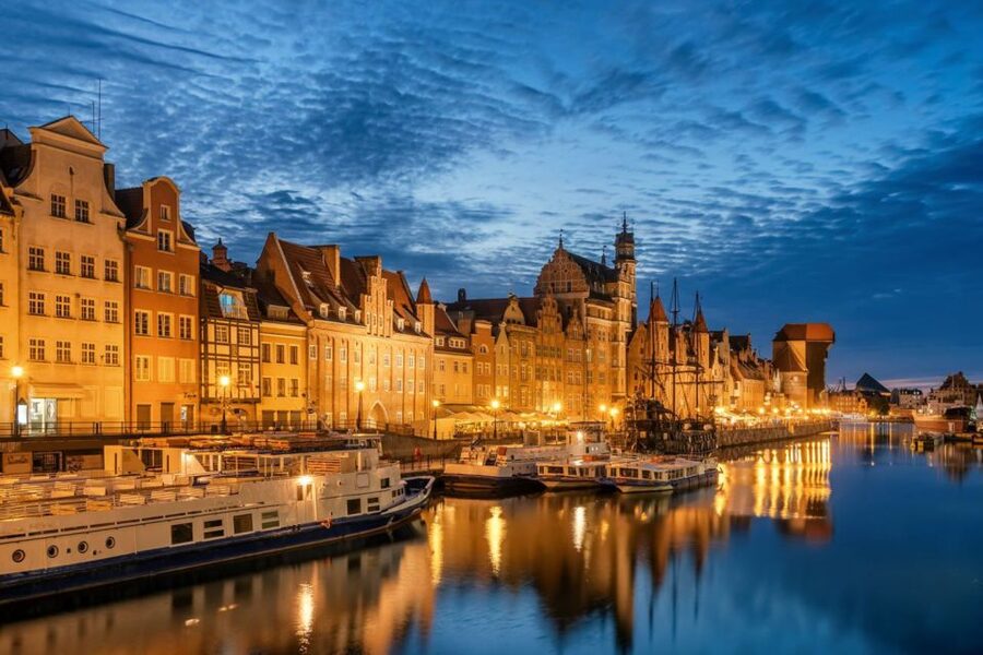 Gdansk: Small Group Walking Tour - Gold and Green Gate: A Handy Landmark for the Route